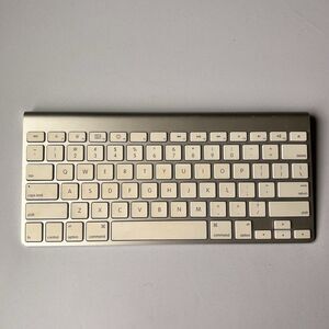 Genuine Apple A1314  Bluetooth Wireless Keyboard